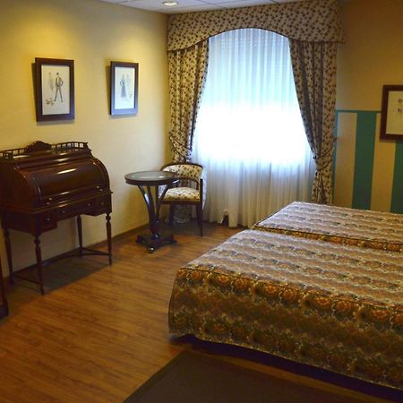 Hotel Dona Jimena Villarcayo Phòng bức ảnh