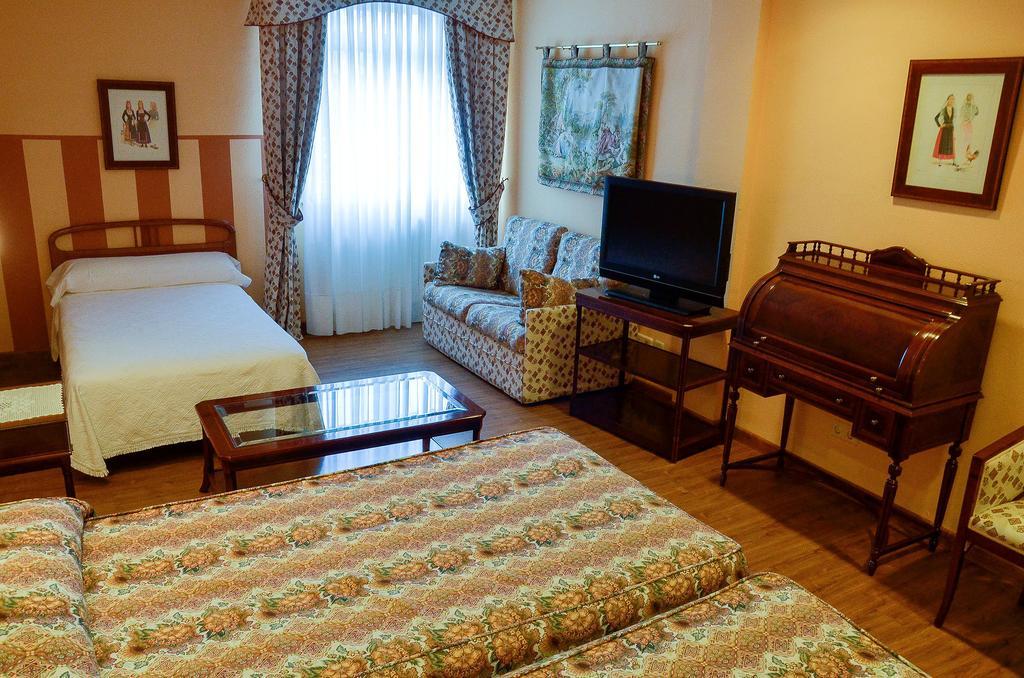 Hotel Dona Jimena Villarcayo Phòng bức ảnh